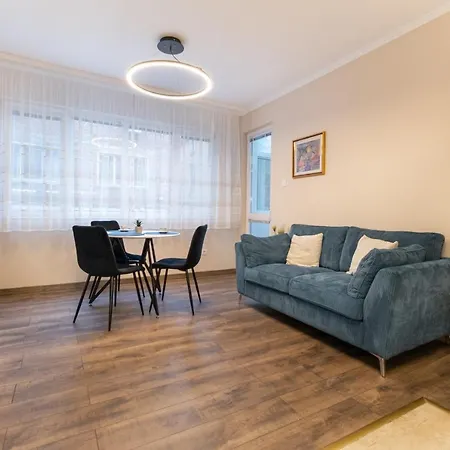 Heart Of The 2-bedroom Apartment